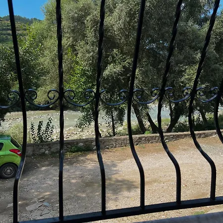 Hera Apartamento Corovode